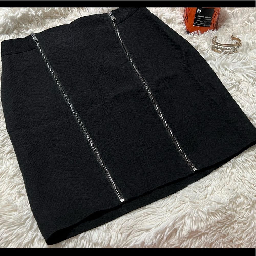 NWT LOFT Zipper Front Pencil Skirt